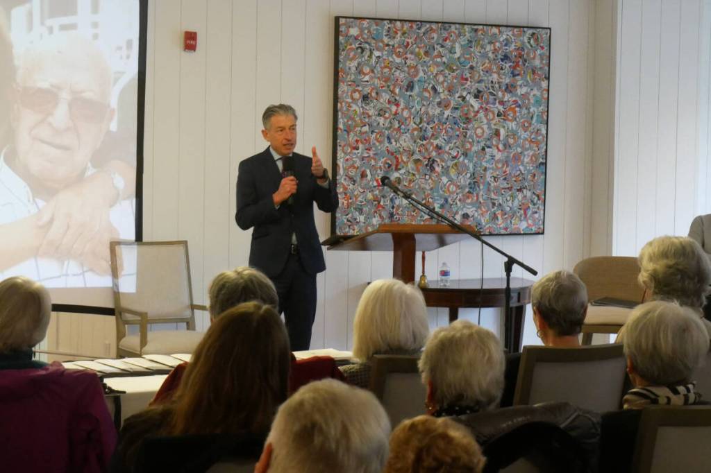 B.C.’s Seniors Advocate hears concerns in Qualicum Beach